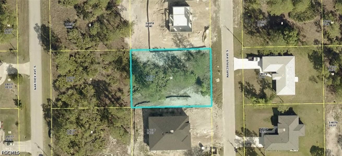 236 Narcissus Avenue S, Lehigh Acres, FL 33974 photo 2