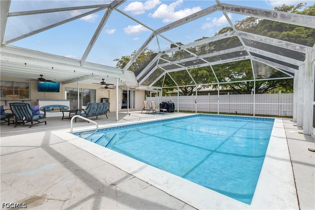 2112 Harvard Avenue, Fort Myers, FL 33907 photo 2