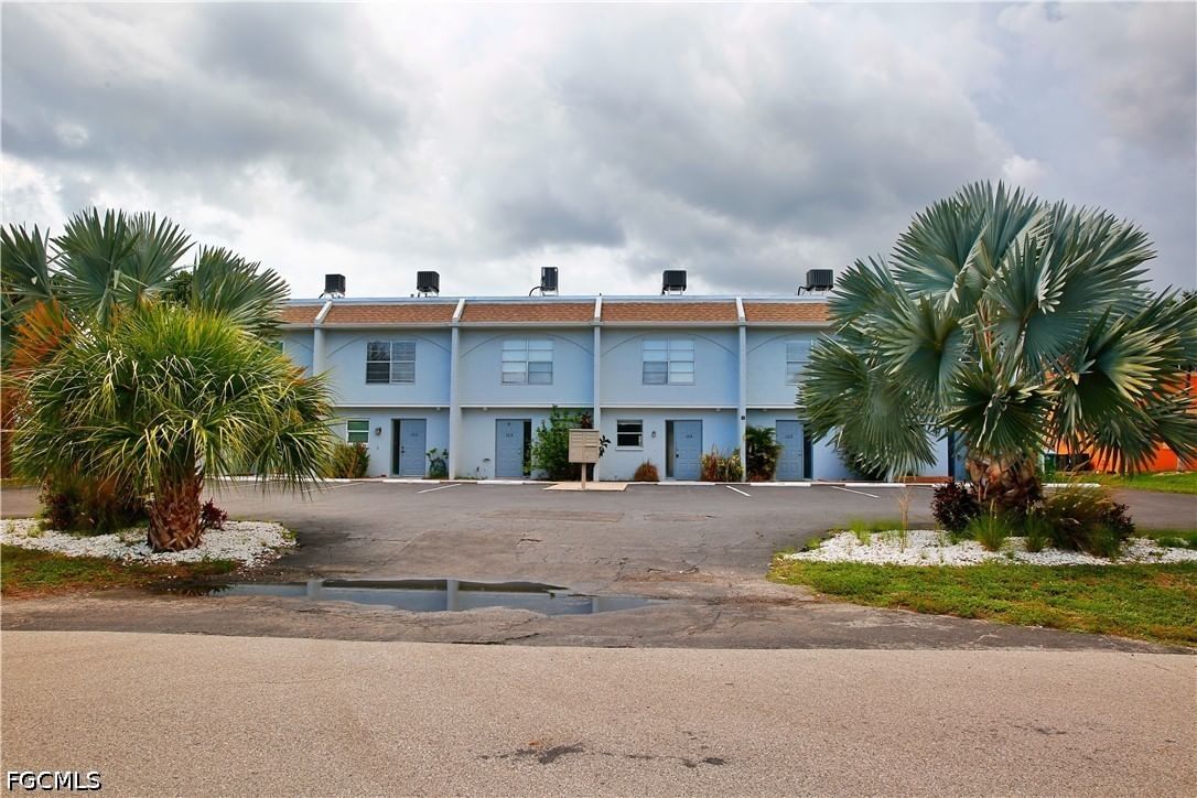 1123 SW 48th Terrace #102, Cape Coral, FL 33914 photo 3