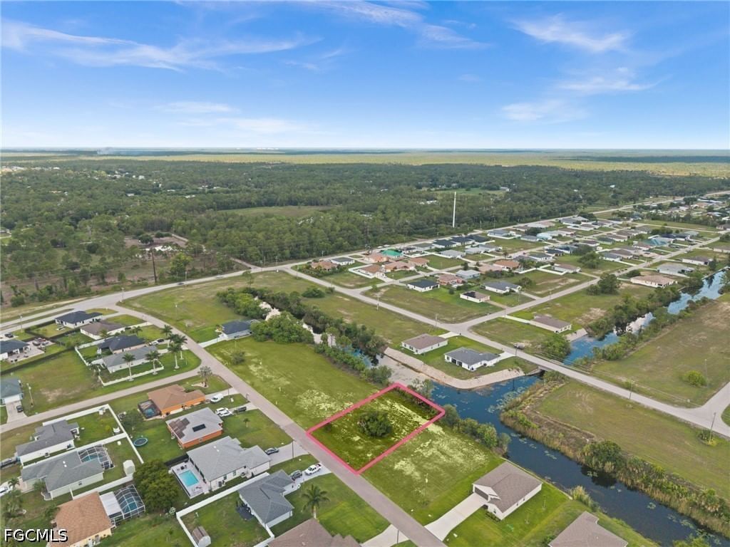 907 NE 32nd Terrace, Cape Coral, FL 33909 photo 4