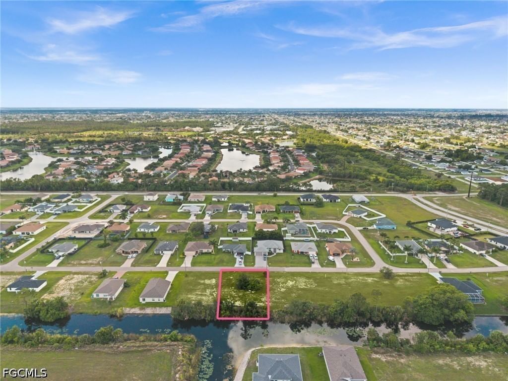 907 NE 32nd Terrace, Cape Coral, FL 33909 photo 5
