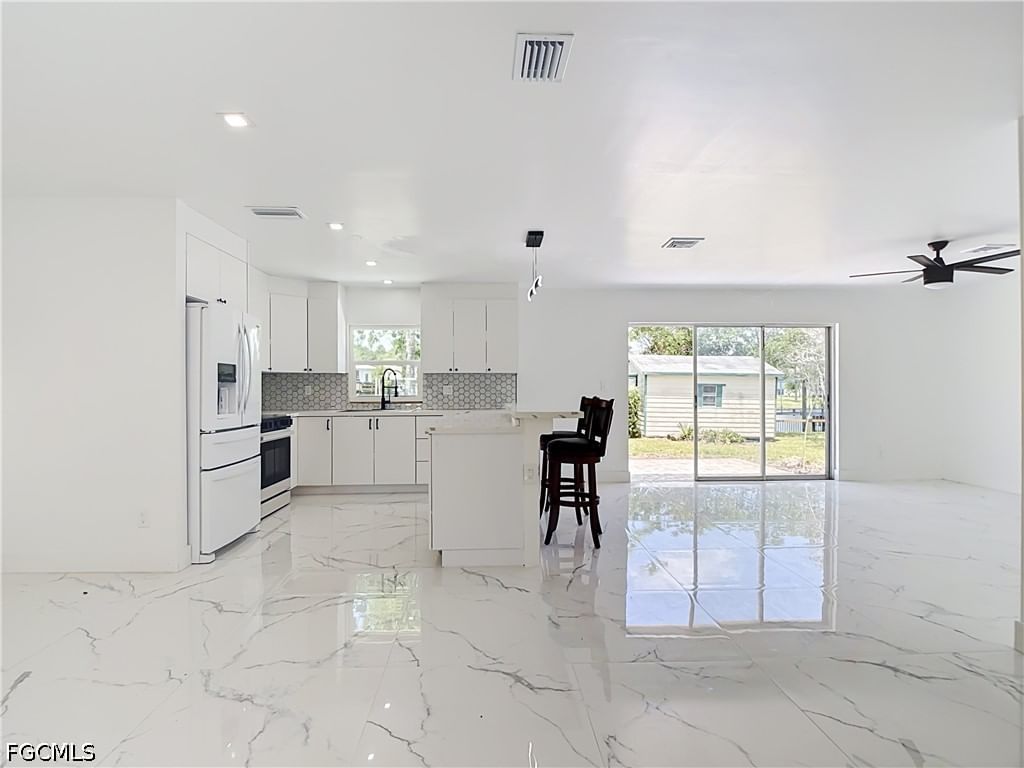 2137 Saint Croix Avenue, Fort Myers, FL 33905 photo 4