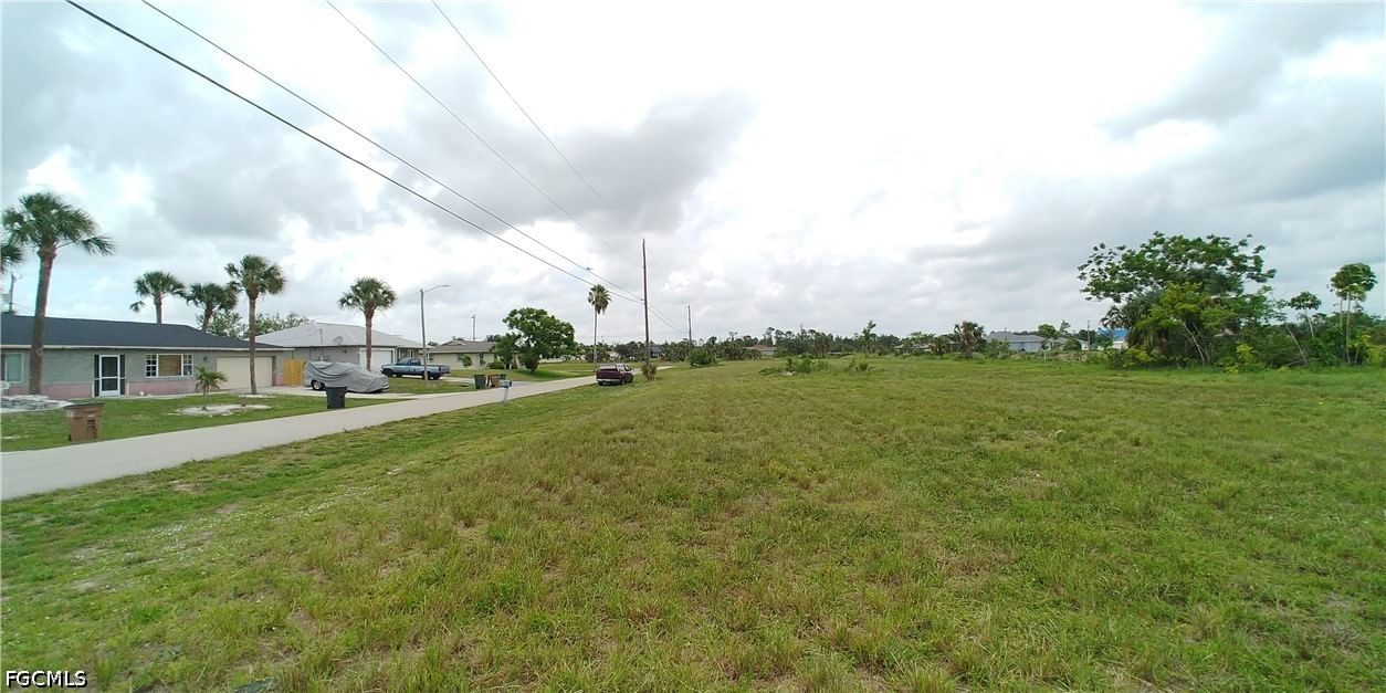 2613 NE 20th Place, Cape Coral, FL 33909 photo 2