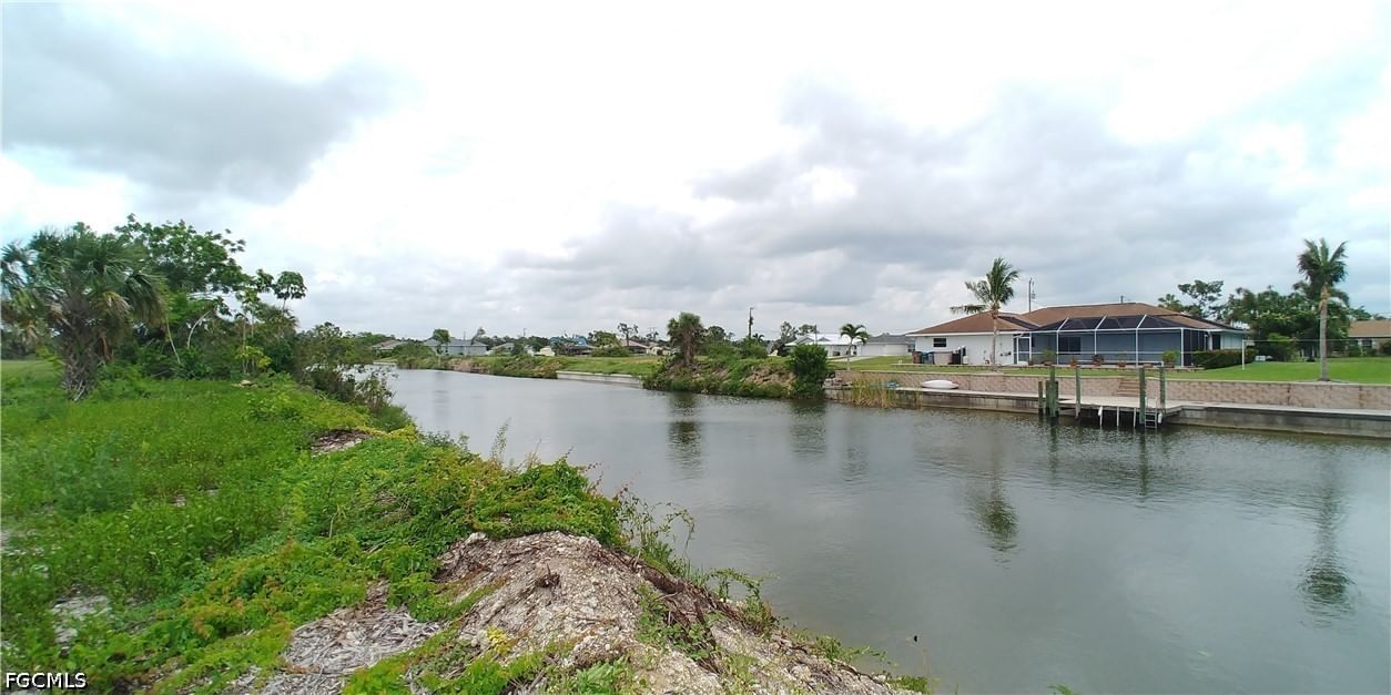2613 NE 20th Place, Cape Coral, FL 33909 photo 4