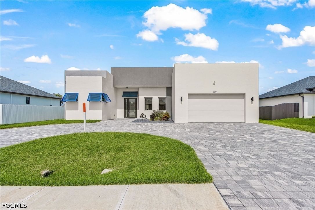 300 Chiquita Boulevard N, Cape Coral, FL 33993 photo 2