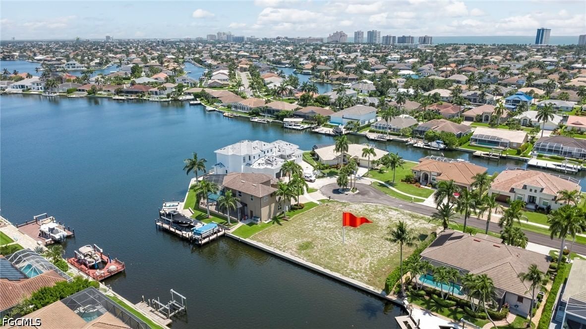 375 Wales Court, Marco Island, FL 34145 photo 2