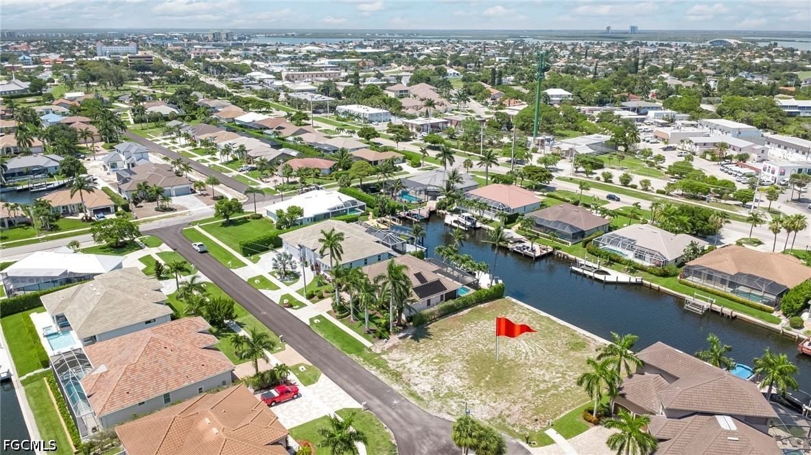 375 Wales Court, Marco Island, FL 34145 photo 3