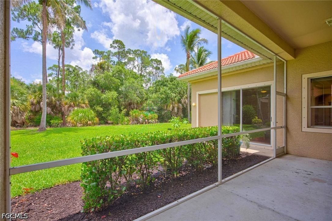 13716 Magnolia Lake Court, Fort Myers, FL 33907 photo 2