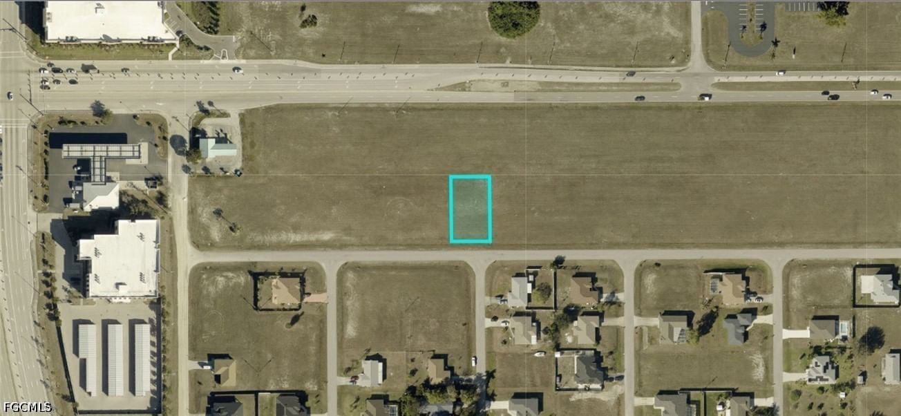 1713 NE 15th Lane, Cape Coral, FL 33909 photo 2