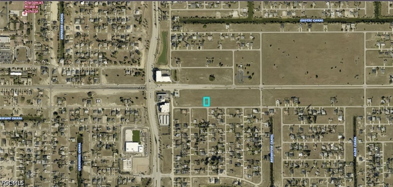 1713 NE 15th Lane, Cape Coral, FL 33909 photo 3