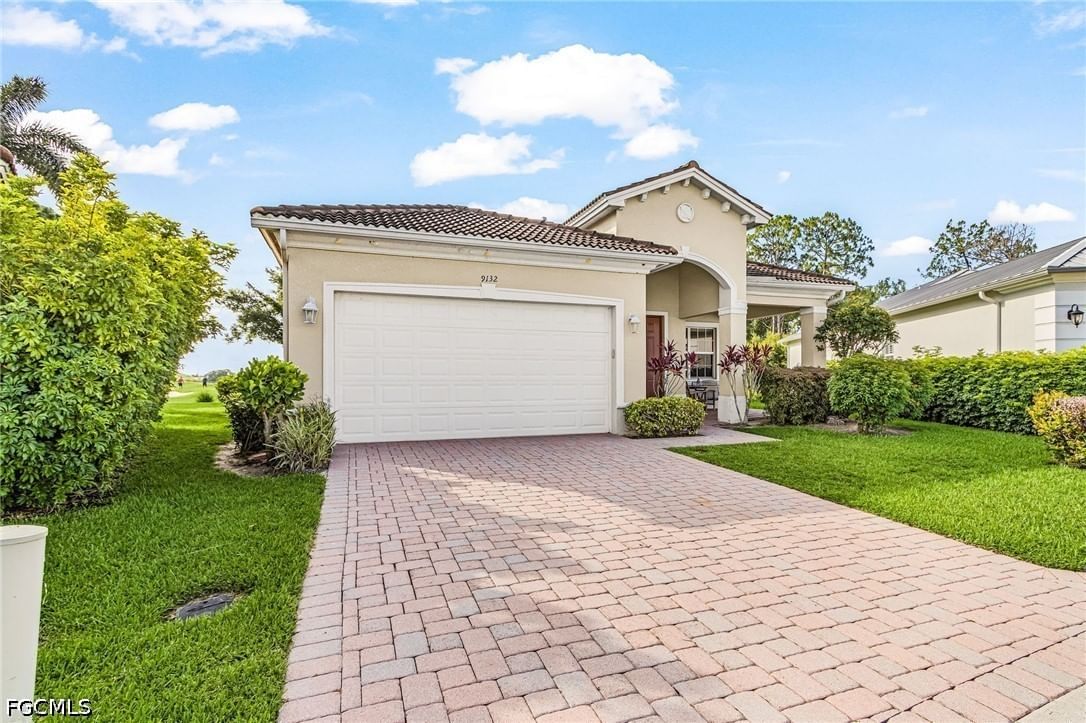 9132 Leatherwood Loop, Lehigh Acres, FL 33936 photo 2