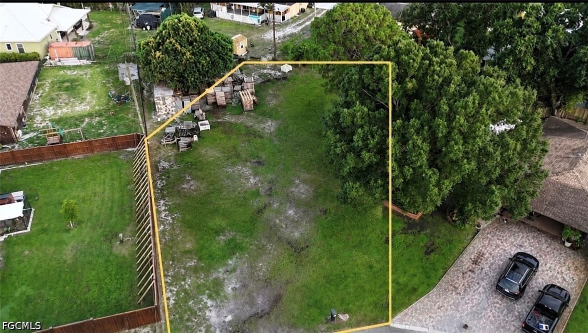 809 Monroe Court, Immokalee, FL 34142 photo 2