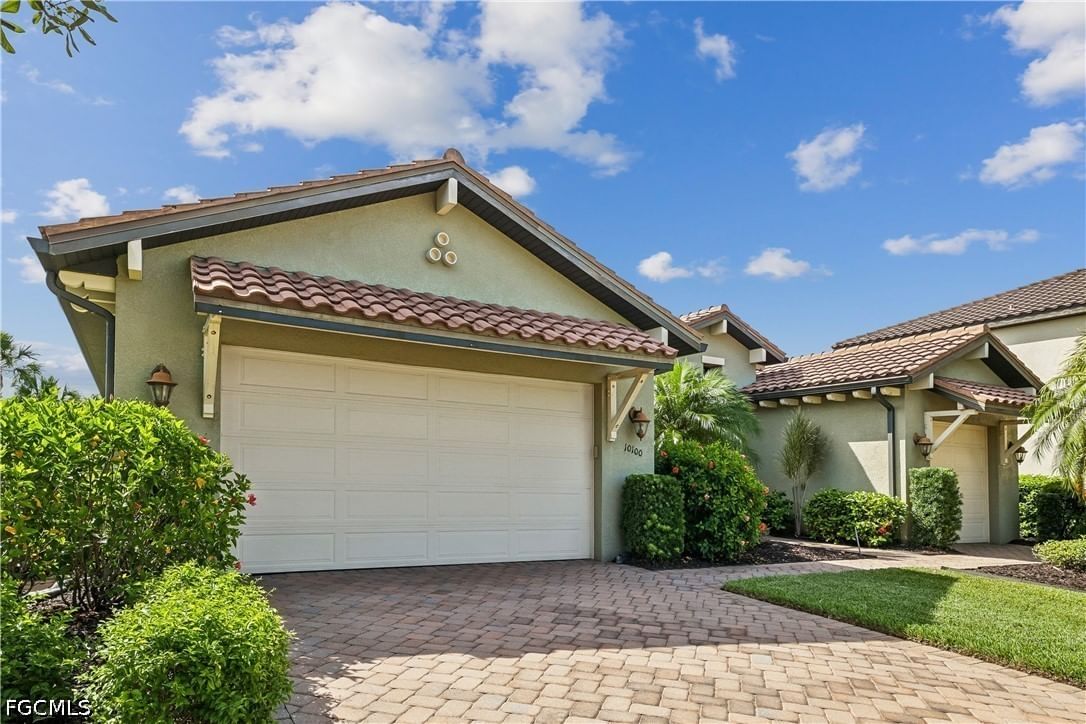 10100 Belcrest Boulevard, Fort Myers, FL 33913 photo 3