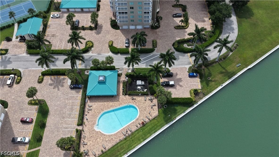 21 Bluebill Avenue #303, Naples, FL 34108 photo 2