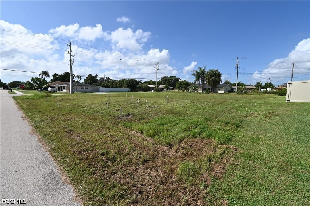 3928 SE 4th Avenue, Cape Coral, FL 33904 photo 3