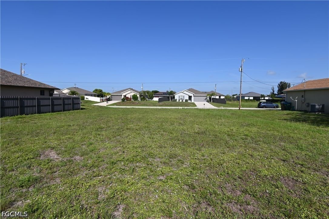 1701 NE 6th Place, Cape Coral, FL 33909 photo 5