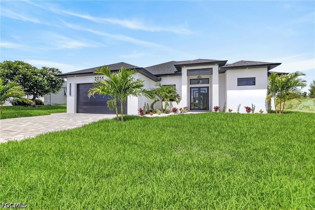 2014 SW 8th Place, Cape Coral, FL 33991 photo 2