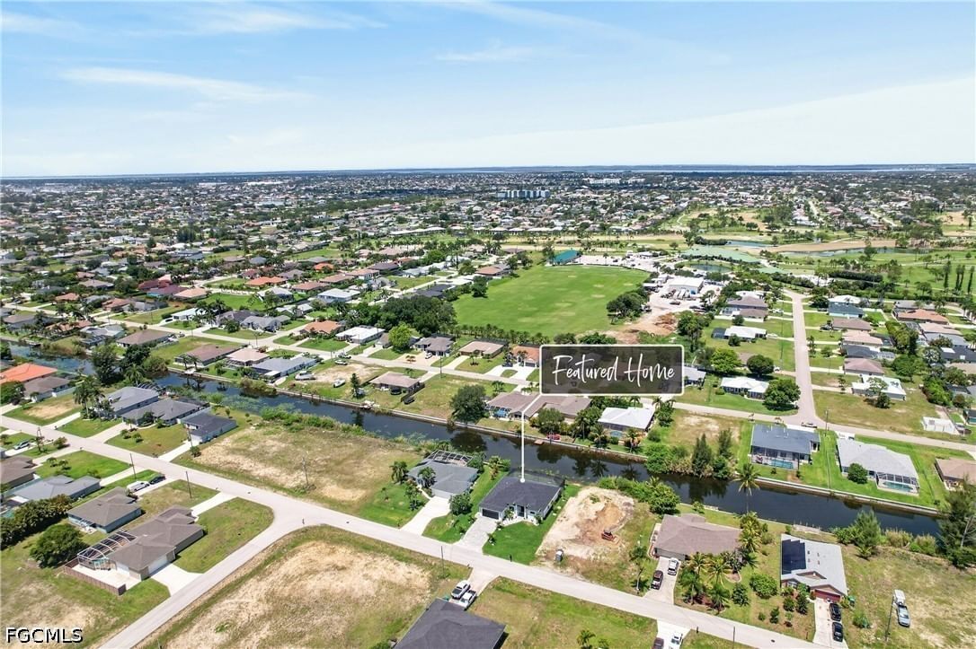 2014 SW 8th Place, Cape Coral, FL 33991 photo 4