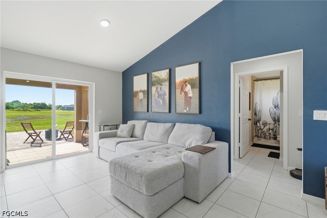7075 Tide Circle, Labelle, FL 33935 photo 3