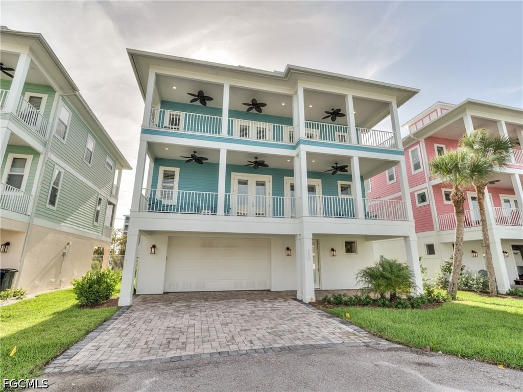 282 Delmar Avenue, Fort Myers Beach, FL 33931 photo 2