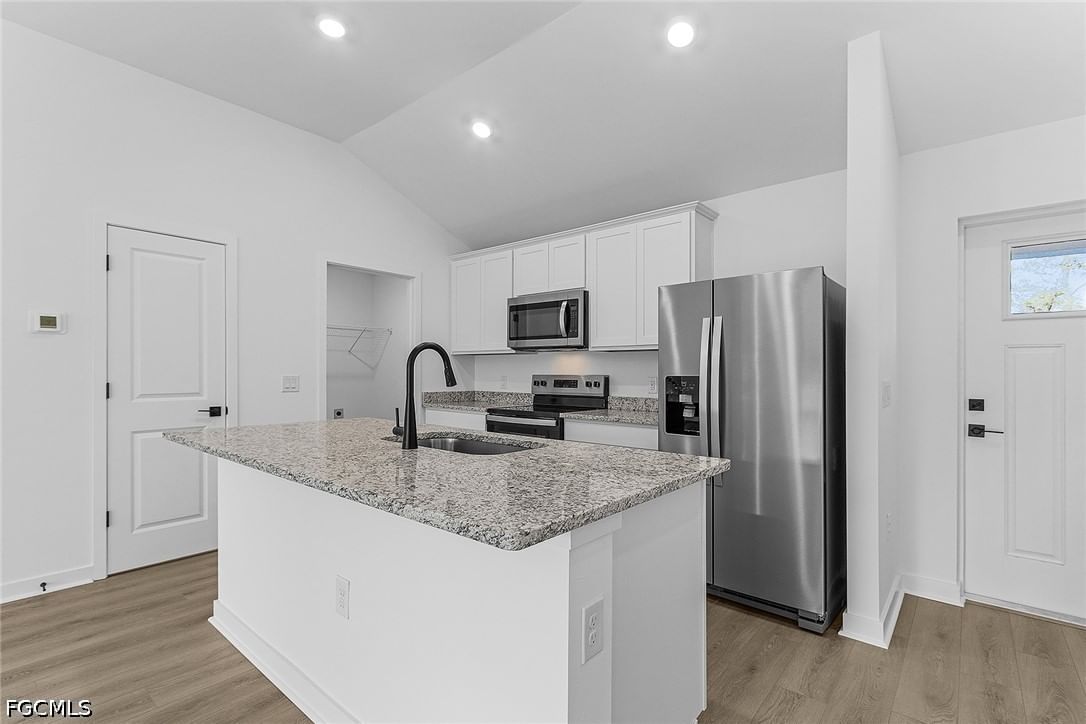 2813 NW 27th Avenue, Cape Coral, FL 33993 photo 3