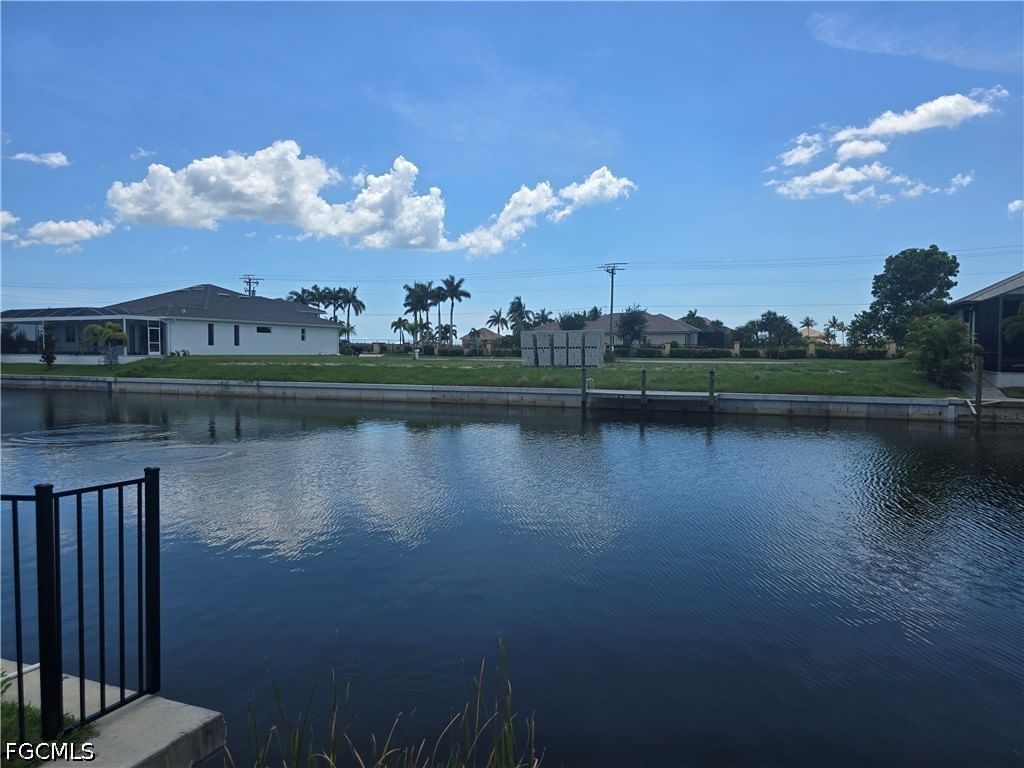 820 NW 39th Avenue, Cape Coral, FL 33993 photo 3