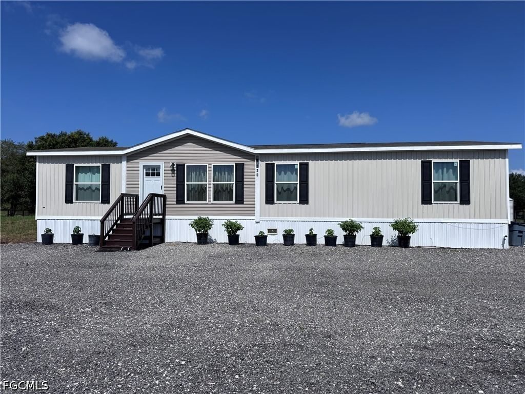 220 N Zambria Street, Clewiston, FL 33440 photo 2
