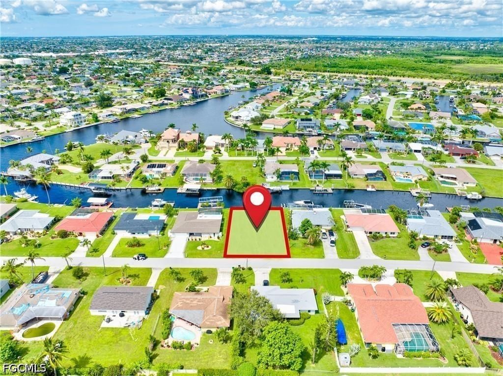 2227 SE 27th Terrace, Cape Coral, FL 33904 photo 2