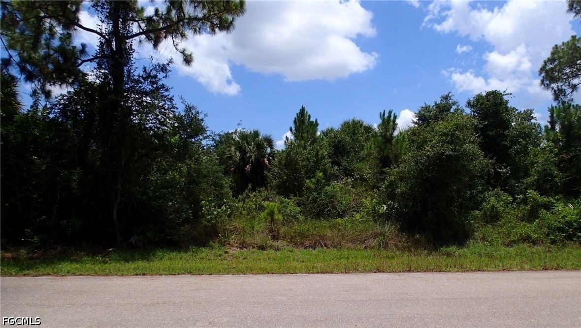 902 Fitch Avenue, Lehigh Acres, FL 33972 photo 2