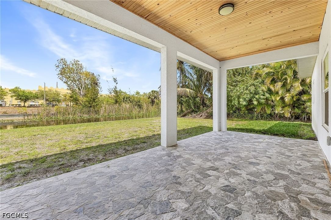 1111 SW 5th Terrace, Cape Coral, FL 33991 photo 5