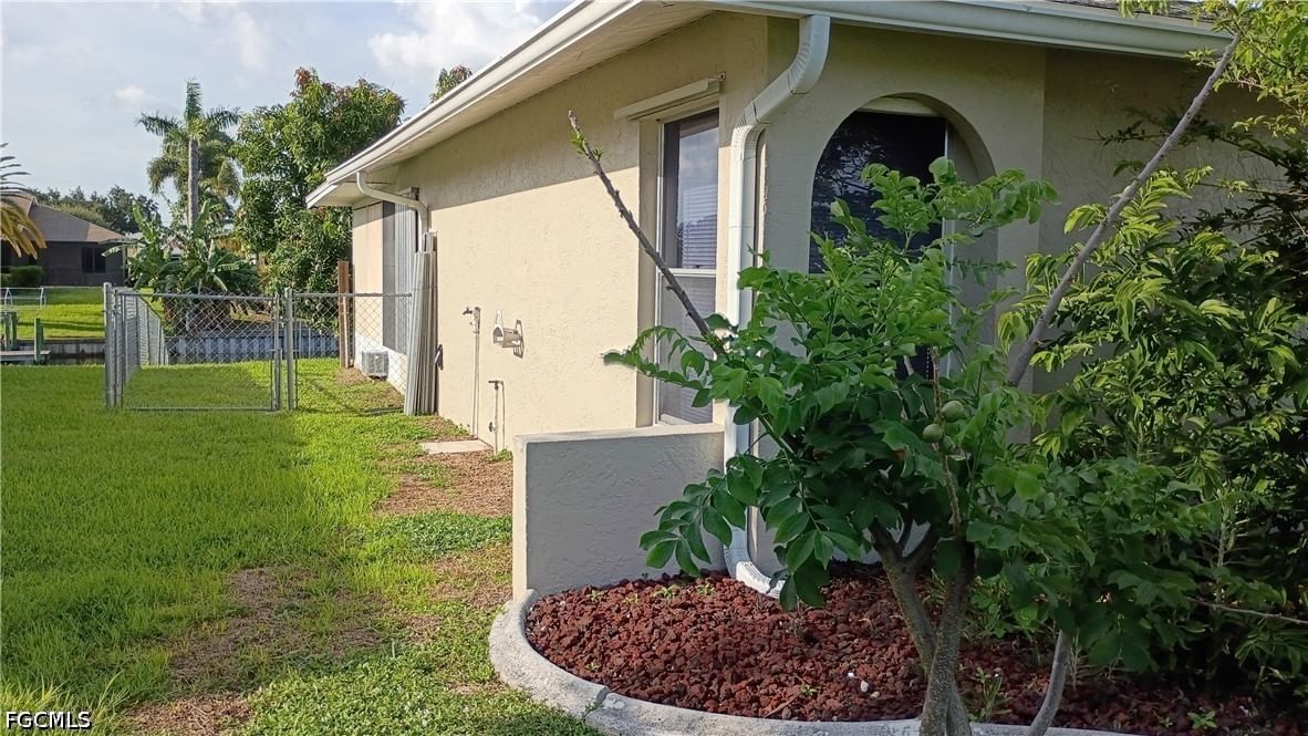1629 SE 12th Street, Cape Coral, FL 33990 photo 2