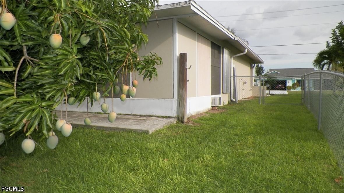 1629 SE 12th Street, Cape Coral, FL 33990 photo 4
