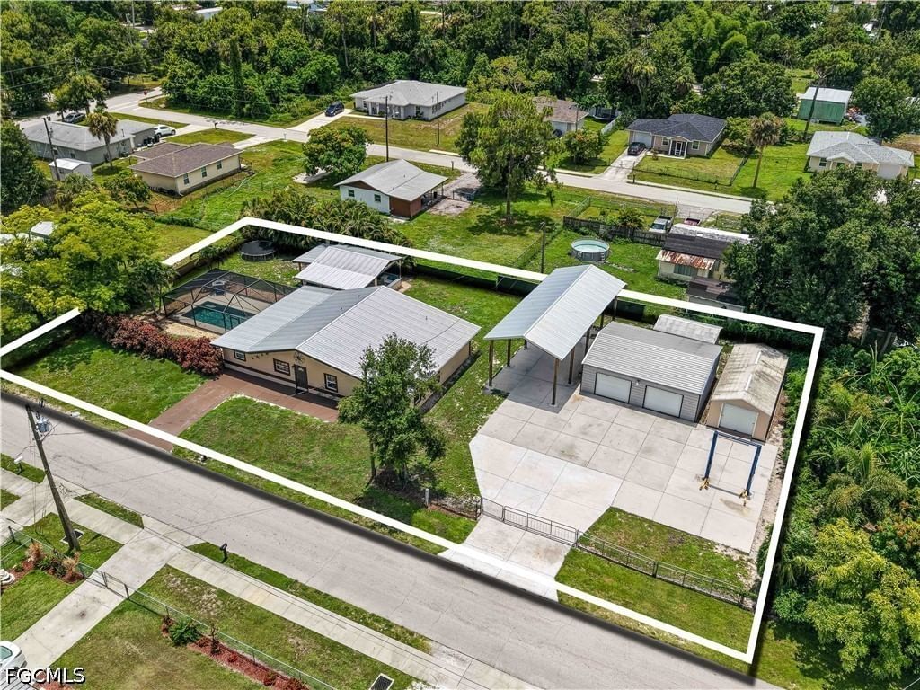 427 Stockton Street, North Fort Myers, FL 33903 photo 2