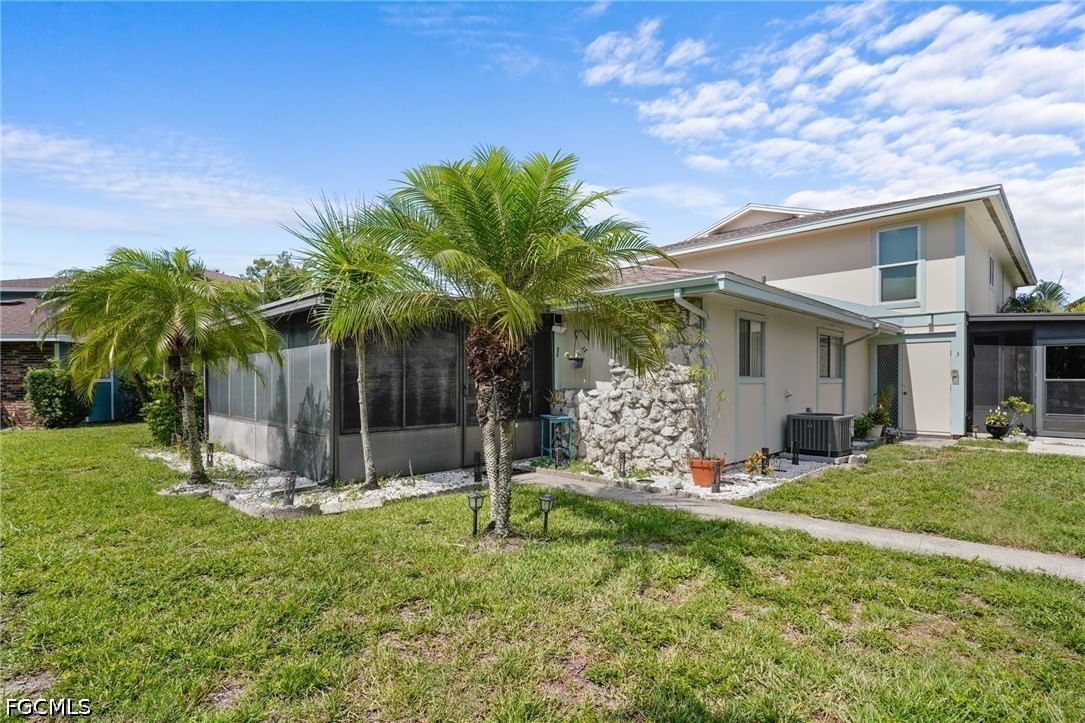 5848 Queen Elizabeth Way #1, Fort Myers, FL 33907 photo 2