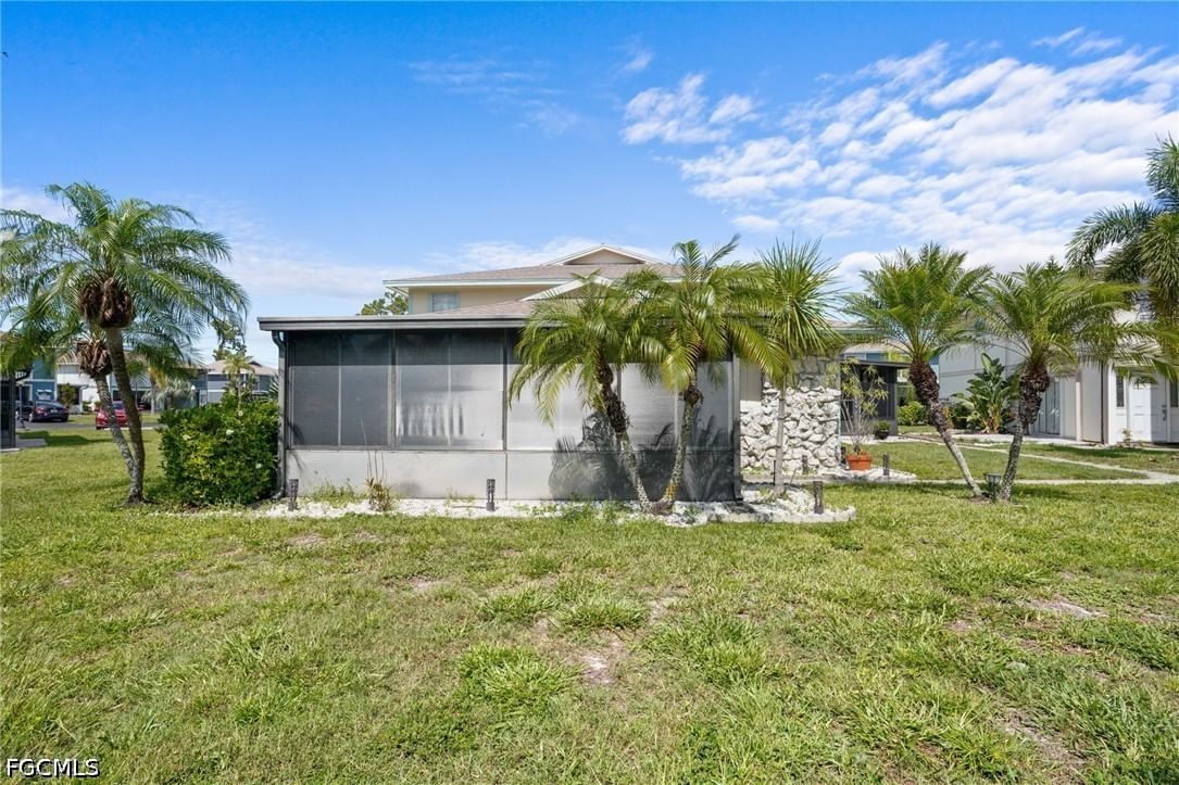 5848 Queen Elizabeth Way #1, Fort Myers, FL 33907 photo 4