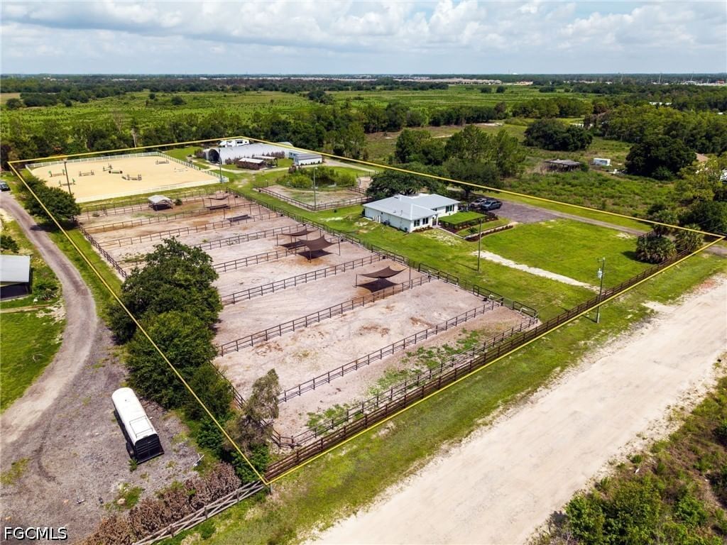 12090 Shawnee Road, Fort Myers, FL 33913 photo 2
