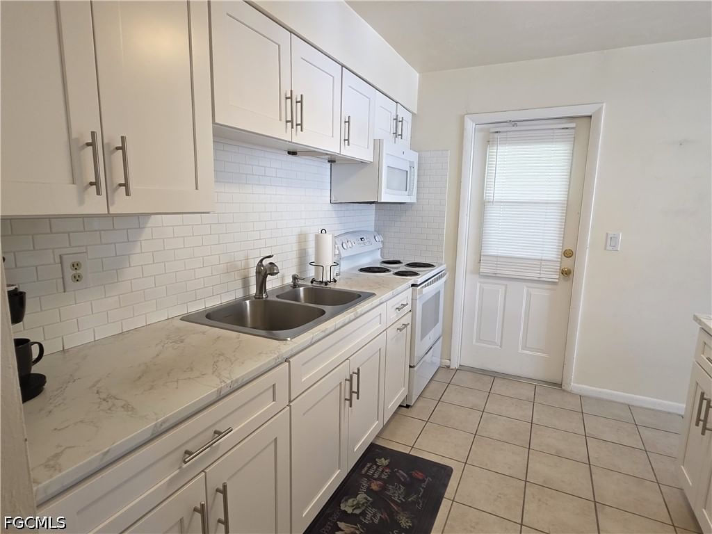 1 Dutch Iris Lane, Lehigh Acres, FL 33936 photo 3