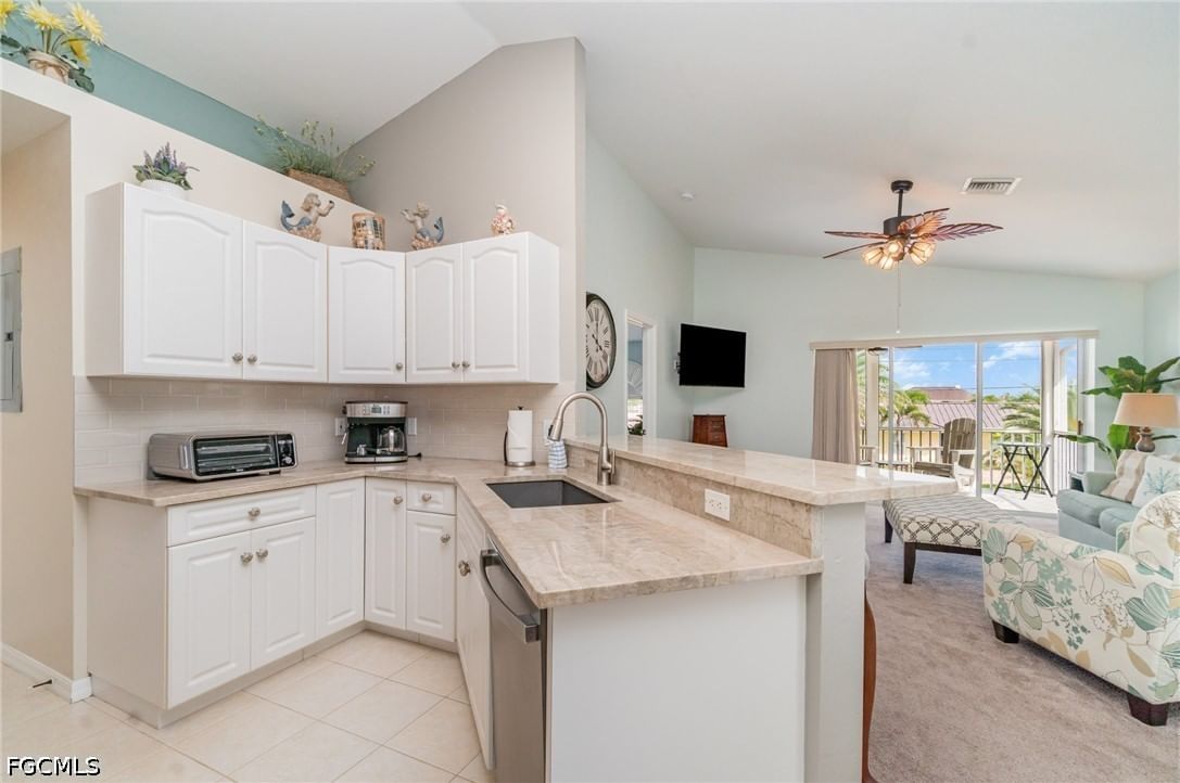 401 Donora Boulevard, Fort Myers Beach, FL 33931 photo 4