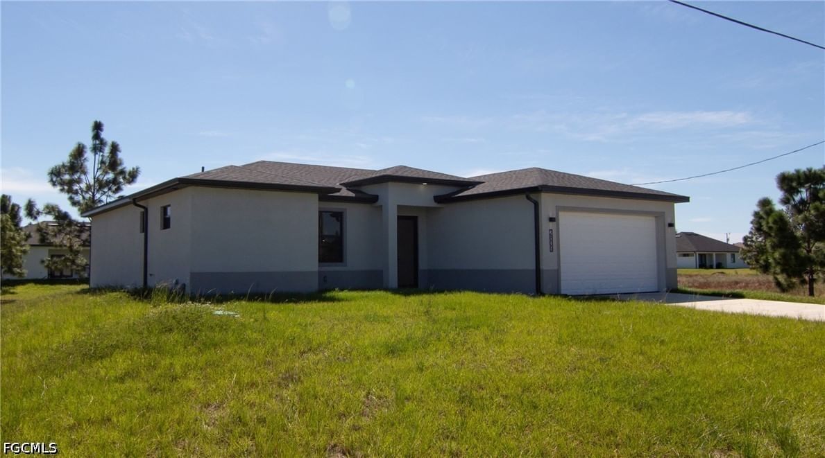 2907 Colin Avenue S, Lehigh Acres, FL 33976 photo 2