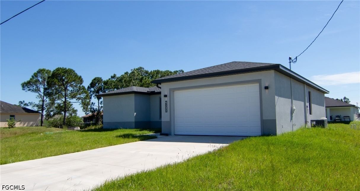 2907 Colin Avenue S, Lehigh Acres, FL 33976 photo 3