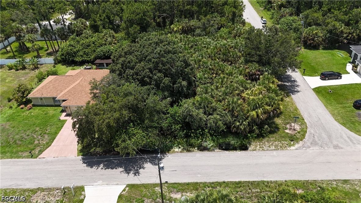 154 Thornton Avenue S, Lehigh Acres, FL 33974 photo 2