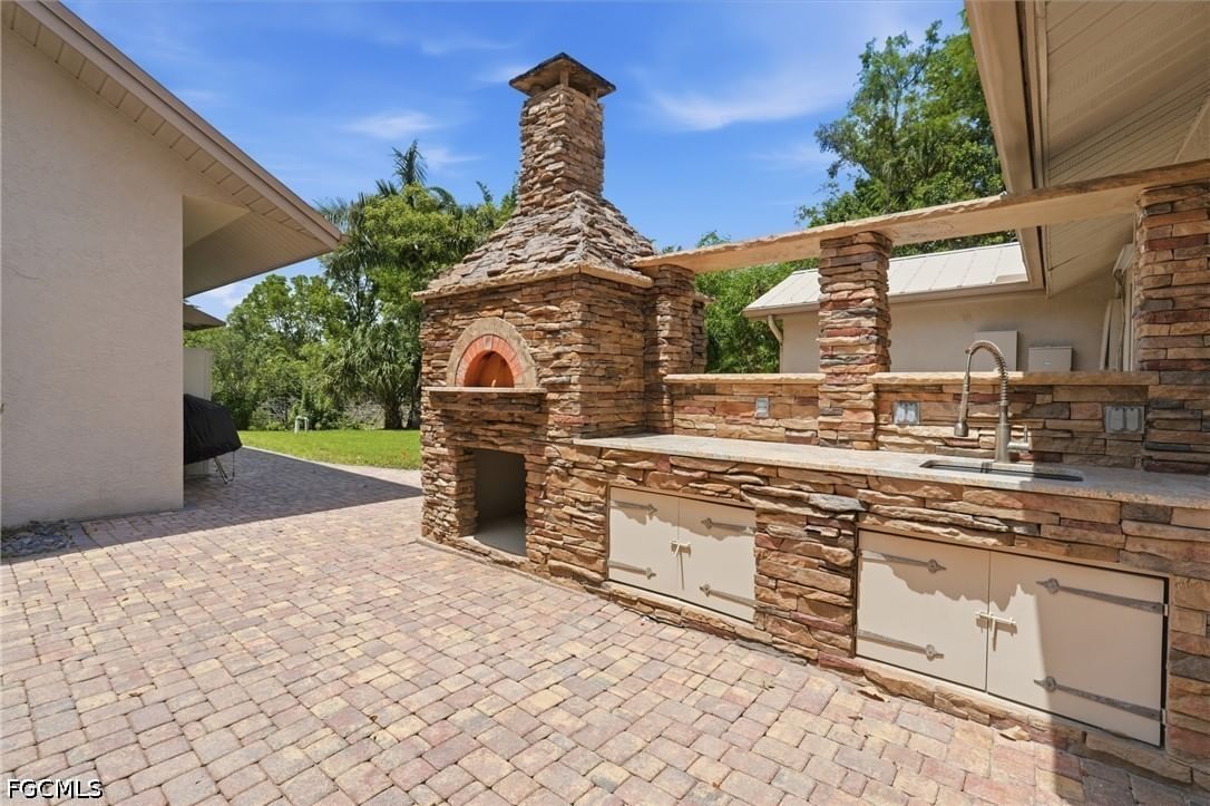 15821 Shamrock Drive, Fort Myers, FL 33912 photo 3
