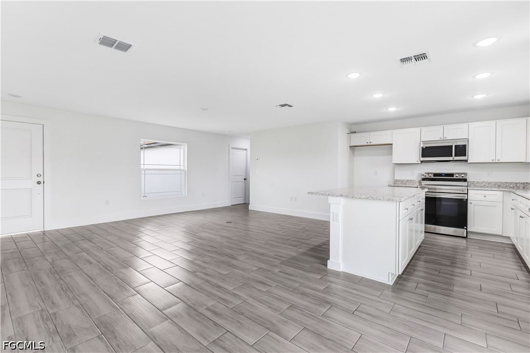 726 Camilla Street E, Lehigh Acres, FL 33974 photo 2