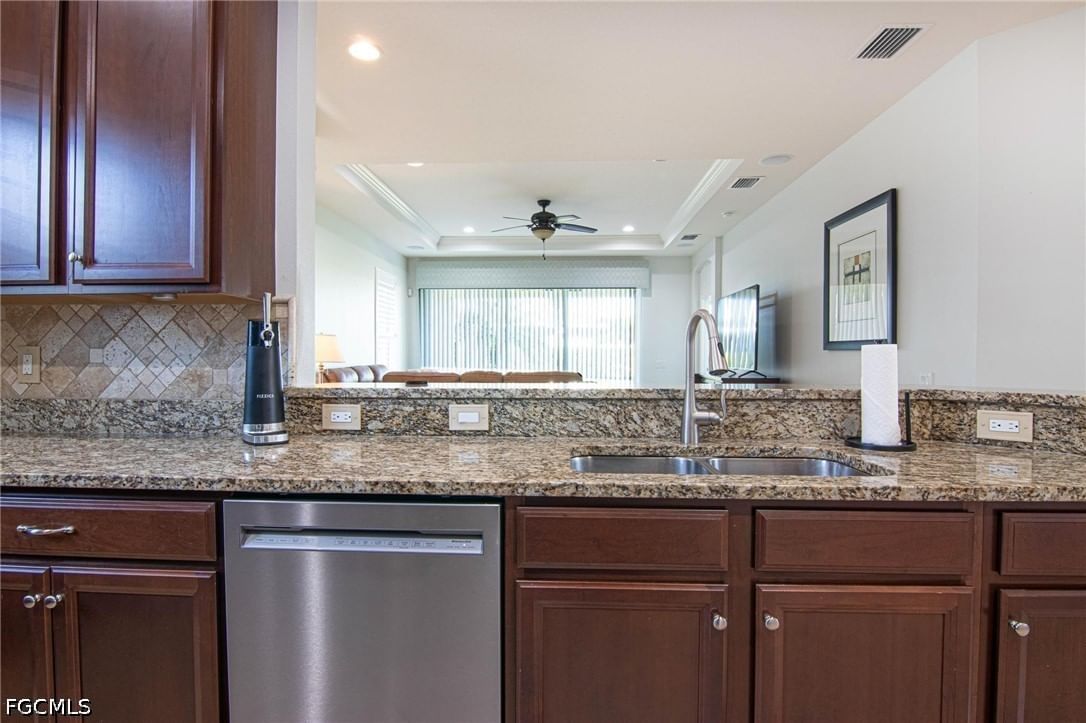 2637 Vareo Court, Cape Coral, FL 33991 photo 4
