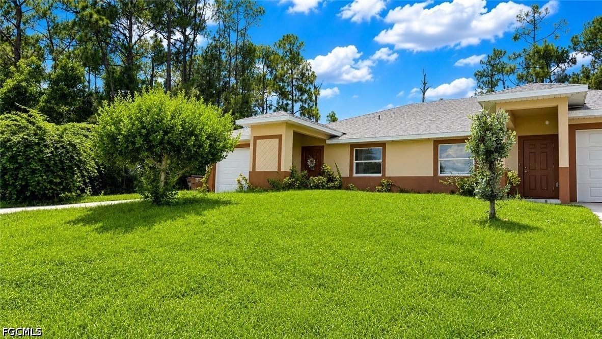 2426 Millie Avenue S, Lehigh Acres, FL 33973 photo 2