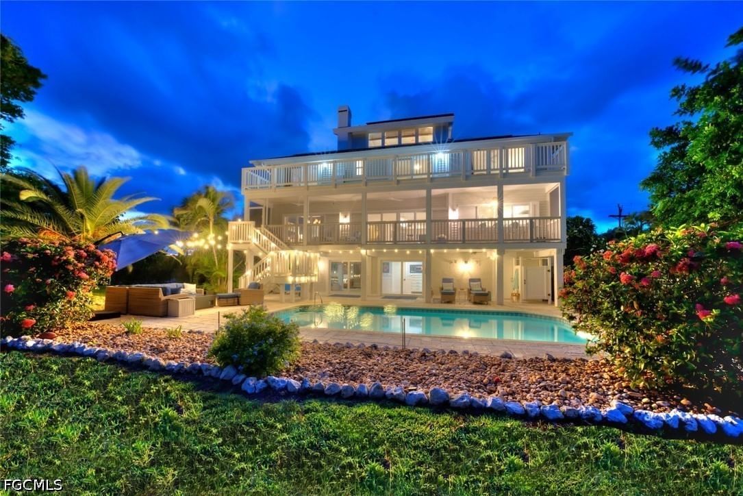 1048 Kings Crown Drive, Sanibel, FL 33957 photo 2