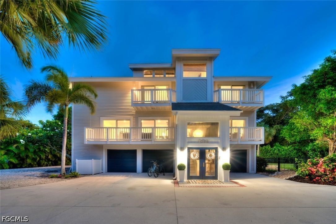 1048 Kings Crown Drive, Sanibel, FL 33957 photo 3