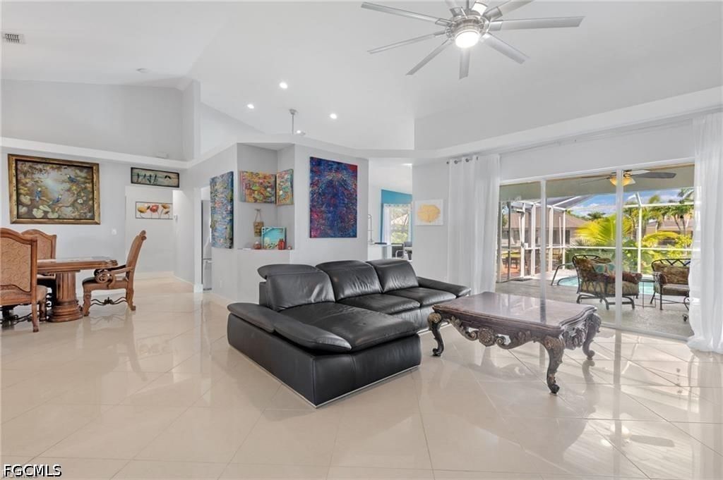 2101 SW 29th Terrace, Cape Coral, FL 33914 photo 2