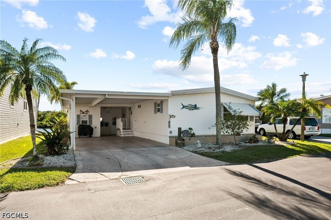204 Sun Circle, Fort Myers, FL 33905 photo 2