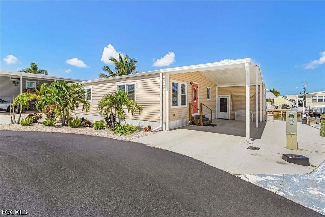 3121 Binnacle Lane, St James City, FL 33956 photo 3